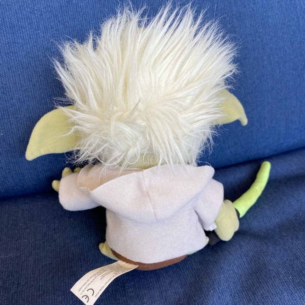 Yoda Plush Figure with Lightsaber Star Wars Stuffed Toy Old Yoda Jedi 7 Inch - Picture 2 of 4
